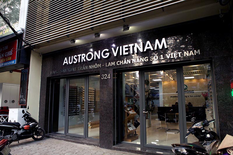 Austrong